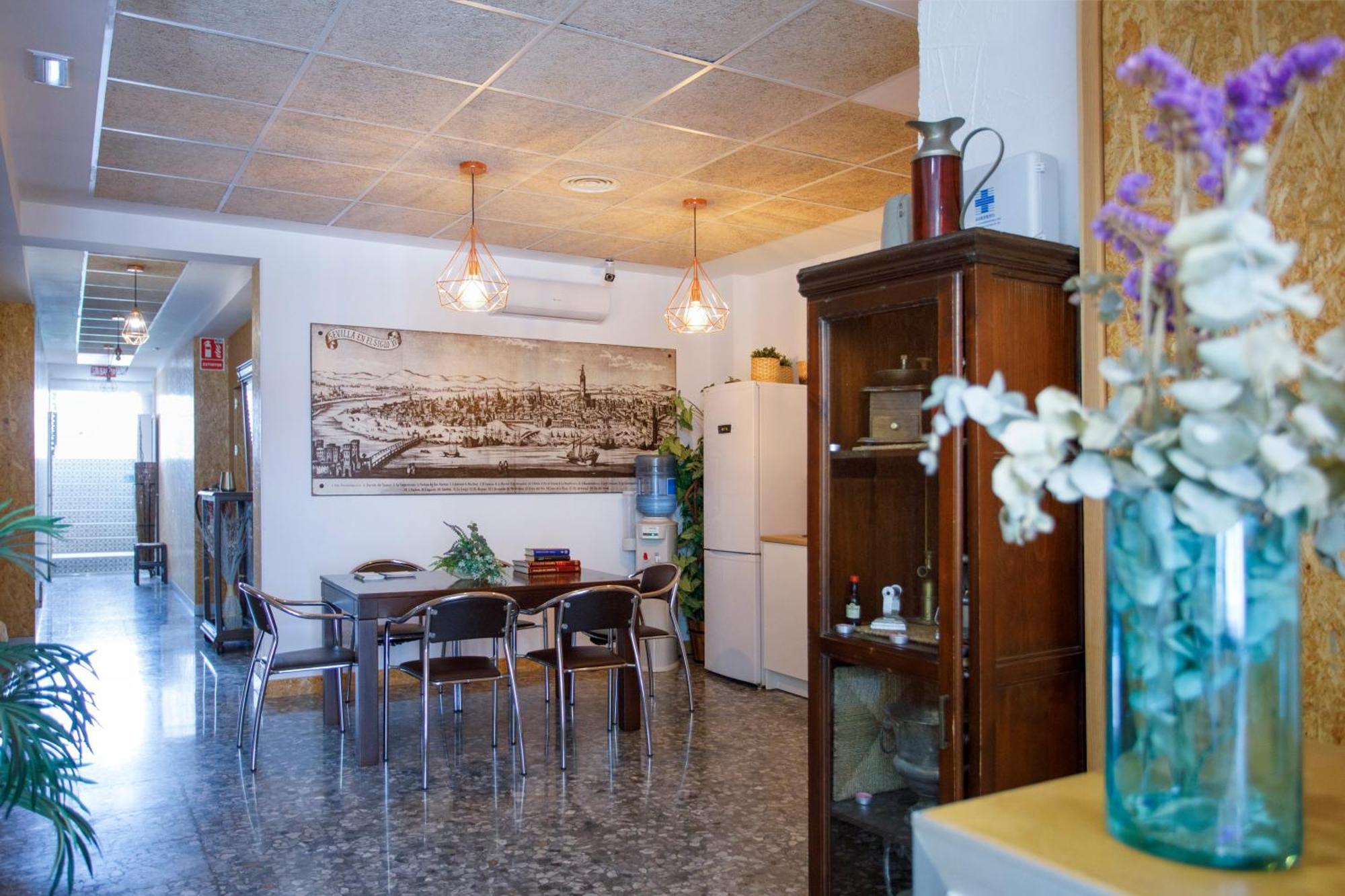 Italica Hostel Santiponce Extérieur photo